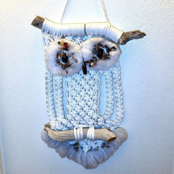VTG Macrame Owl Wall Hanging Feathered Eyes Large 33" x 15" 1970s Boho Retro MCM - Picture 5 of 8